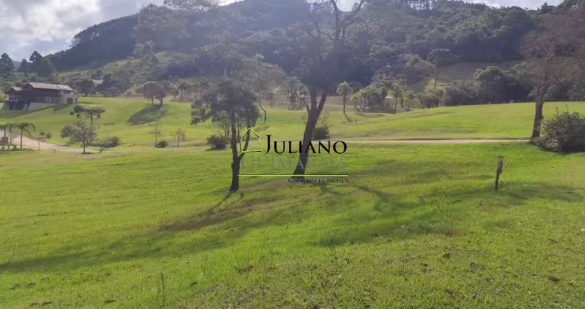 Terreno á venda no condomínio costa da serra - rancho queimado