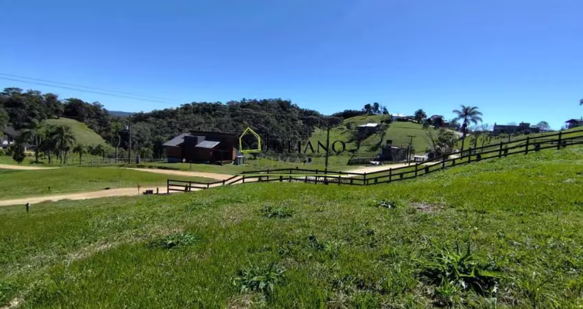 Terreno à venda em condomínio fechado rancho queimado