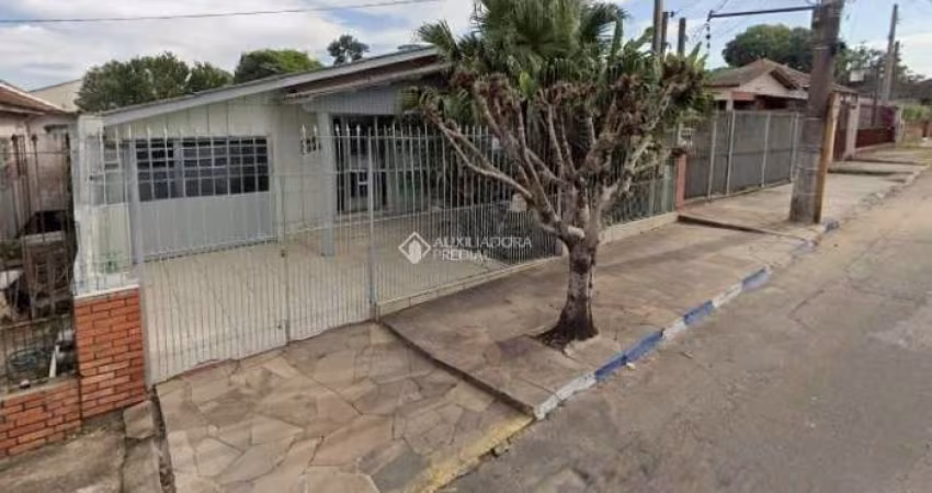 Casa com 2 quartos à venda na Avenida Monte Carlo, 492, Vila Monte Carlo, Cachoeirinha