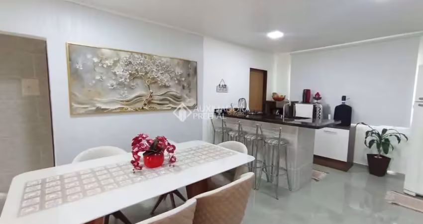 Casa com 4 quartos à venda na Rio Grande do Sul, 87, Parque Espírito Santo, Cachoeirinha