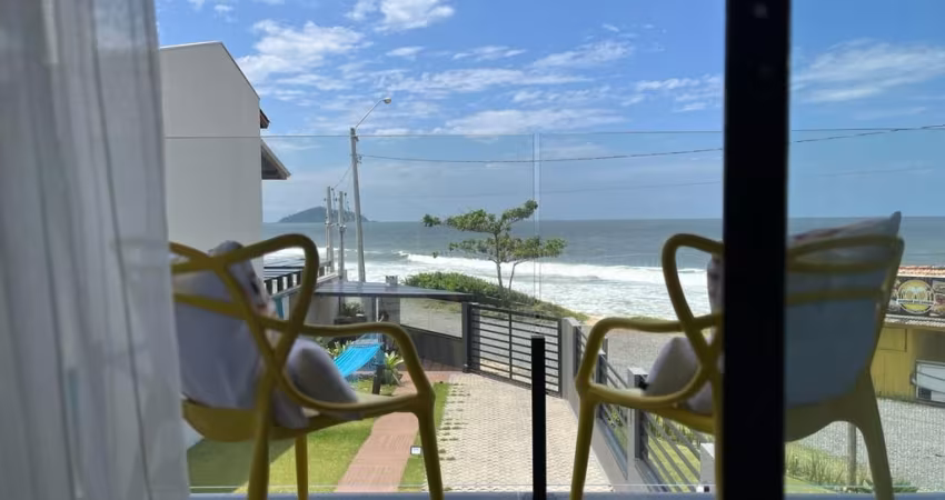 Sobrado pe na areia em Penha