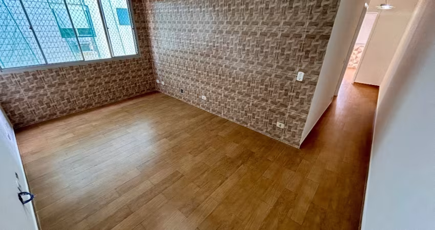 Apartamento de 2 dormitórios 80m² totalmente  reformado no Marape