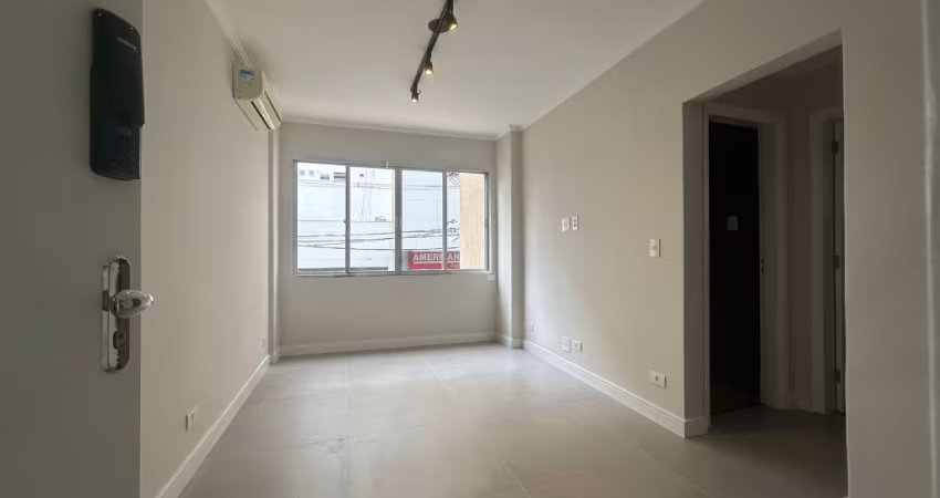 Apartamento de 1 dormitório na quadra da praia 420mil