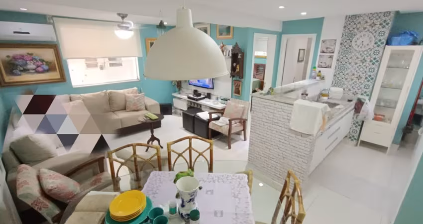 Apartamento de 1 dormitório todo reformado frente a praia do Embaré