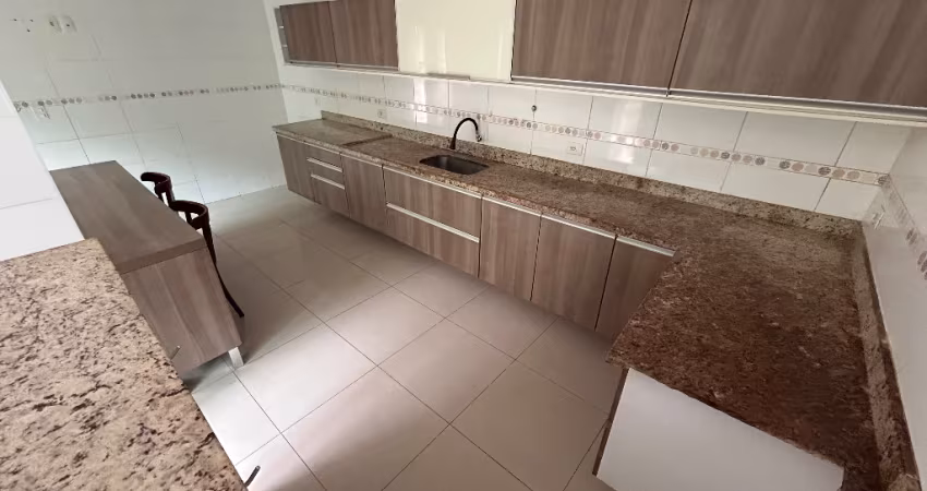 Casa terrea de 2 dormitórios 82m2 no Embaré 599mil