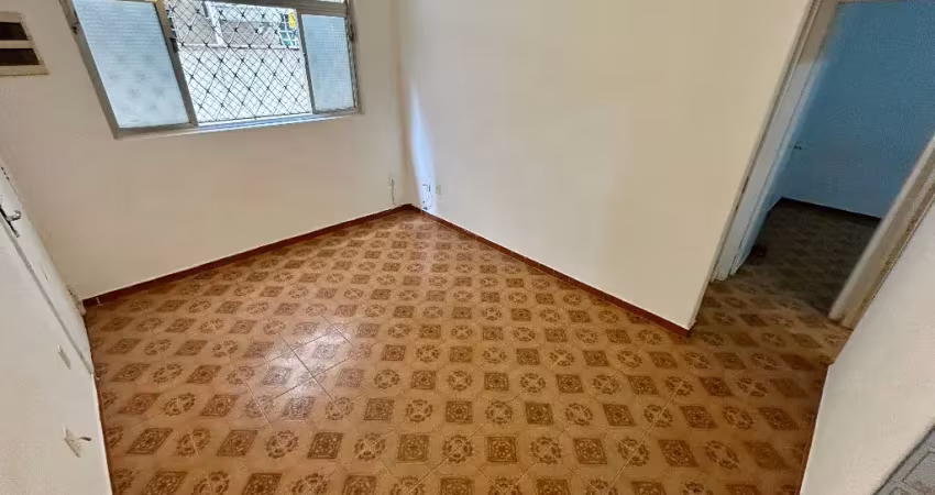 Apartamento de 2 dormitórios  terreo 75m² no boqueirão 350mil