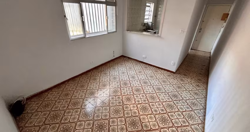 Apartamento de 1 dormitório 57m²,  2 quadras da praia na  Pompeia