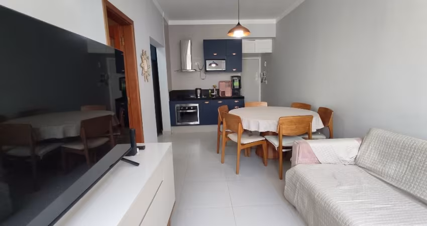 Apartamento de 1 quarto reformado, excelente para moradia ou investimento, quadra da praia no Gonzaga!