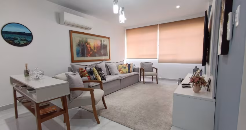 Apartamento com 2 quartos (2 suítes), na quadra da praia, Gonzaga, Santos/SP