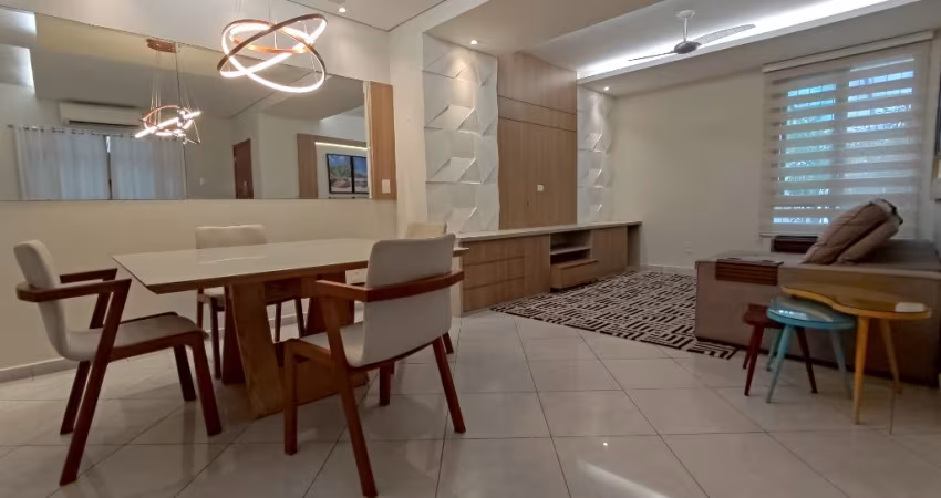 Excelente casa sobreposta baixa com 3 suítes à venda em Santos a 3 quadras da praia, no Embaré.