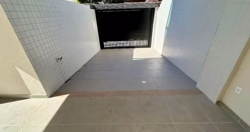Casa duplex 2 quartos reformada bairro campo grande santos