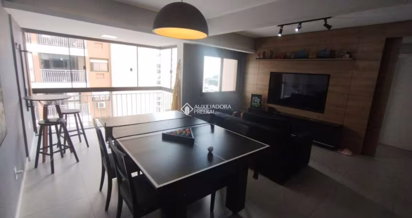 Apartamento com 2 quartos à venda na Beco Andaraí, 566, Passo da Areia, Porto Alegre