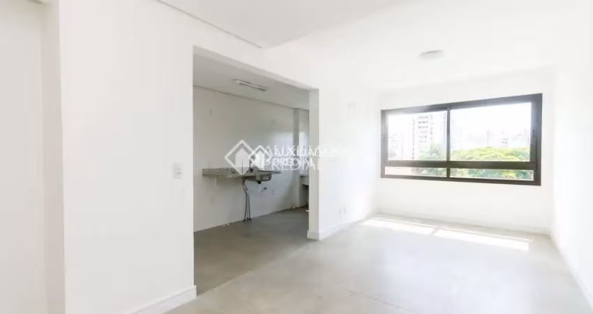Apartamento com 2 quartos à venda na Praça Doutor Gastão Santos, 18, Passo da Areia, Porto Alegre