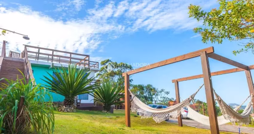 Prédio à venda na Pau Brasil, 95, Praia do Rosa, Imbituba