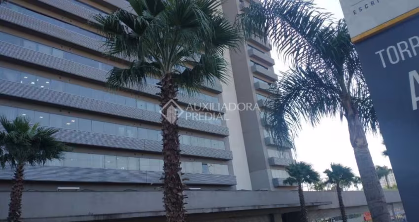 Sala comercial à venda na Avenida Assis Brasil, 4500, São Sebastião, Porto Alegre