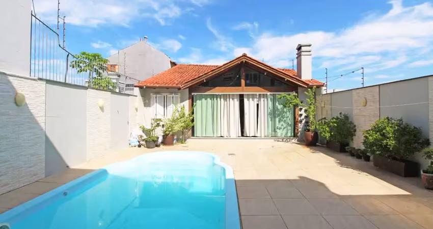 Casa com 4 quartos à venda na Rua Irene Capponi Santiago, 186, Cristo Redentor, Porto Alegre