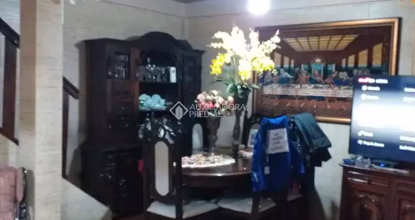 Casa com 5 quartos à venda na Rua Martim Ferreira de Carvalho, 518, Sarandi, Porto Alegre
