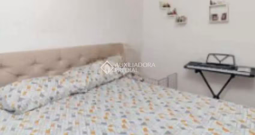 Apartamento com 2 quartos à venda na Alameda Três de Outubro, 15, Sarandi, Porto Alegre
