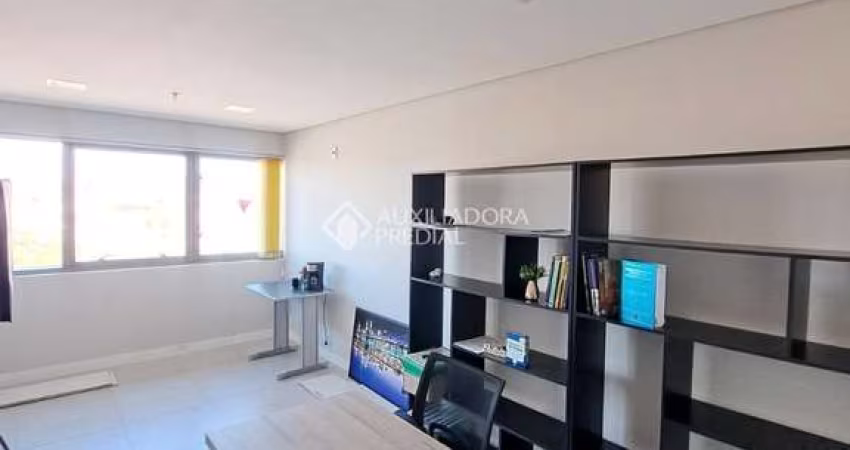 Sala comercial à venda na Avenida Assis Brasil, 4556, São Sebastião, Porto Alegre