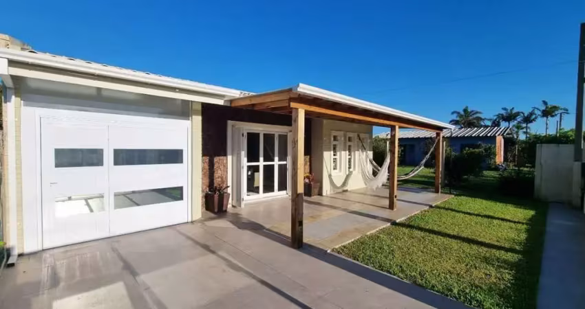 Casa com 3 quartos à venda na Muçum, 744, Centro, Imbé