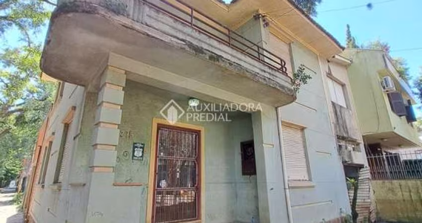 Casa com 4 quartos à venda na Avenida Amazonas, 795, São Geraldo, Porto Alegre