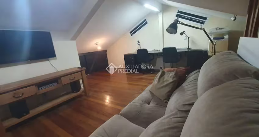 Casa em condomínio fechado com 3 quartos à venda na Rua Poa Cidade Jóia, 140, Rubem Berta, Porto Alegre