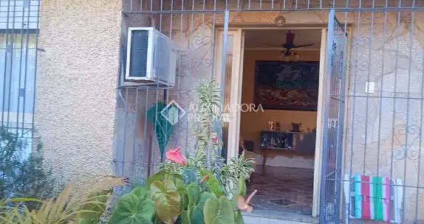 Casa com 3 quartos à venda na Rua Doutor Huet Bacellar, 97, Jardim Itu Sabará, Porto Alegre