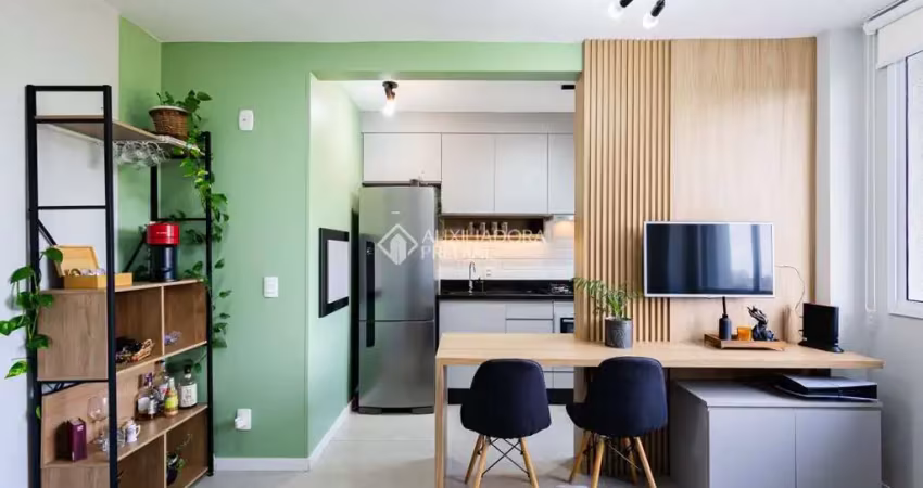 Apartamento com 2 quartos à venda na Alameda Três de Outubro, 15, Sarandi, Porto Alegre