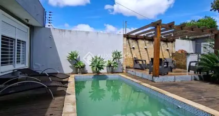 Casa com 3 quartos à venda na Avenida dos Gaúchos, 740, Sarandi, Porto Alegre