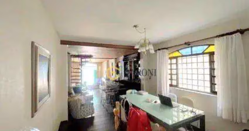 Casa à venda com 3 quartos e 2 vagas para auto - Alto da Lapa / São Paulo - SP
