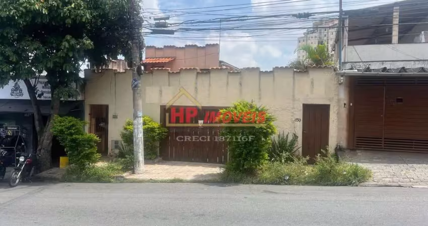Excelente terreno comercial com duas casas e potencial para galpão.