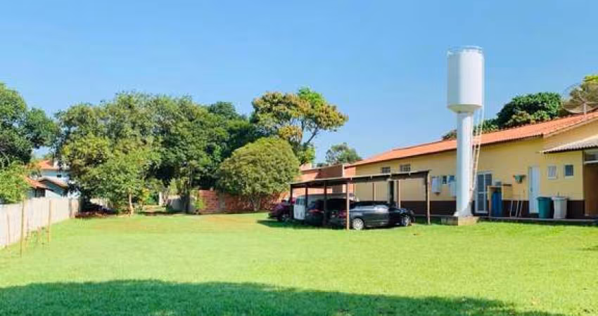 Chácara com 3 dormitórios à venda, 337m² por R$ 1.280.000 no Condomínio Vitassay