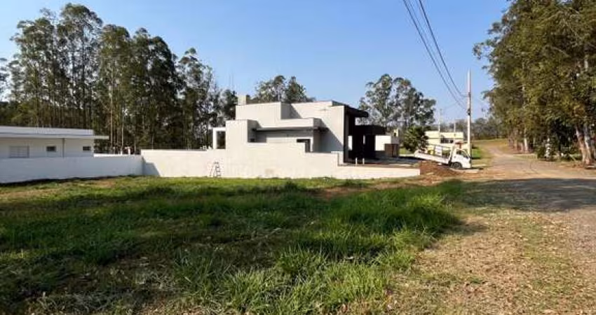 Oportunidade Imperdível! Terreno no Asfalto com Escritura no Ninho Verde I Eco Residence - R$ 50 mil
