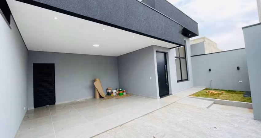 Casa á Venda com 03 dormitórios (1 Suíte) no Bairro Portal Ville Jardins, Boituva