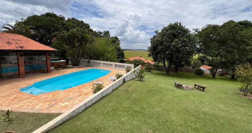Chácara com 5 Suítes à Venda – 3.237m² de Terreno, 600m² Construídos – R$ 1.170.000,00