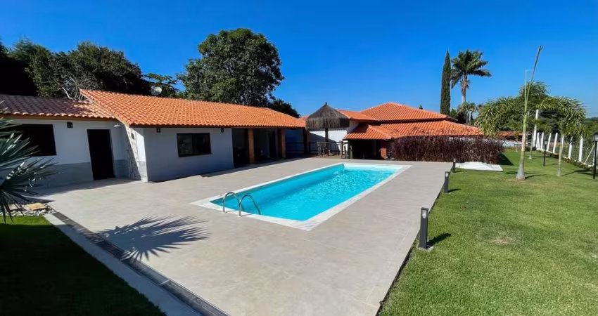 Chácara Mobiliada 4 Quartos à Venda no Condomínio Vitassay, Boituva - R$ 1.795.000