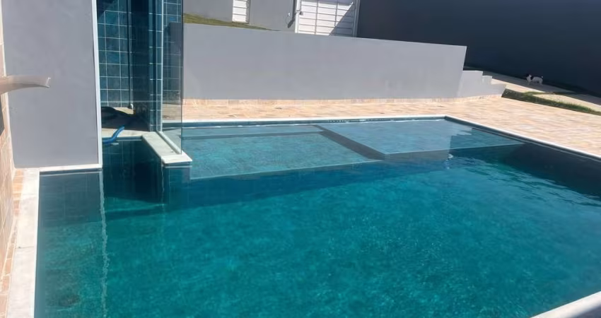 Casa nova com piscina à venda no bairro Colina Verde em Tatuí – SP