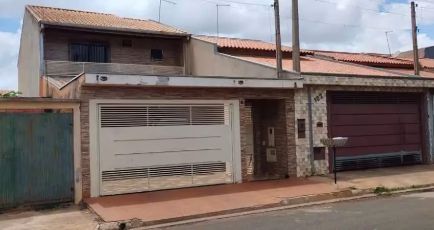 Sobrado dos sonhos em tatuí – 3 quartos, área gourmet e localização privilegiada