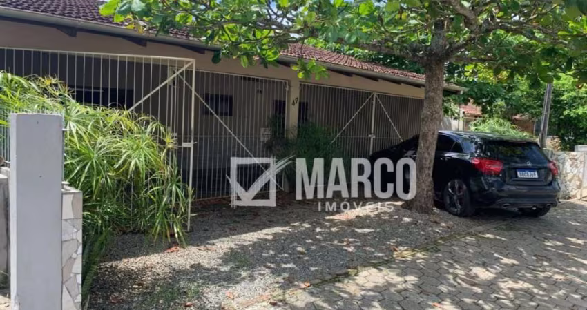 Casa com 3 quartos à venda na Praia Alegre, Penha 