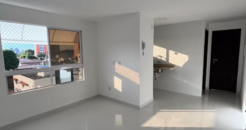 Amplo e novo flat em Ponta Negra!!!!