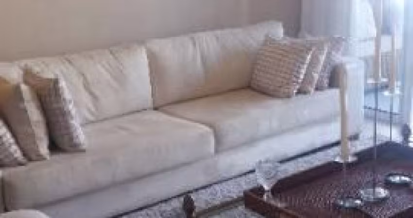 Apartamento amplo com 4 suites, vista para piscina