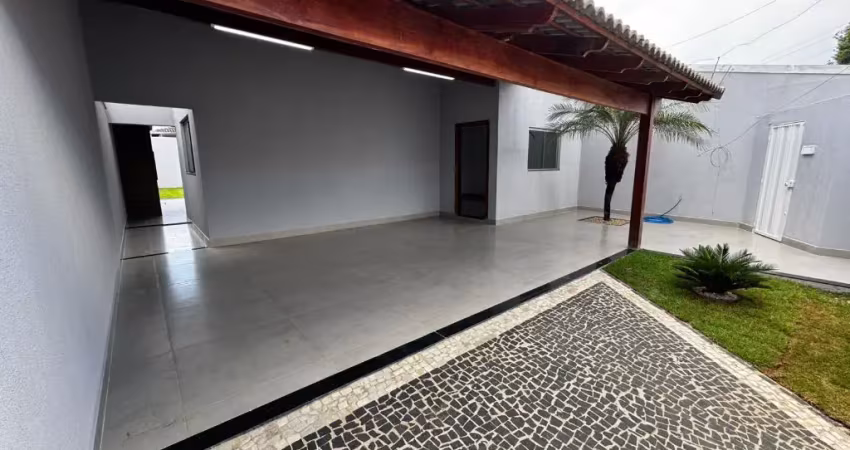 Casa com 3 quartos à venda no Jardim Europa, Uberlândia 