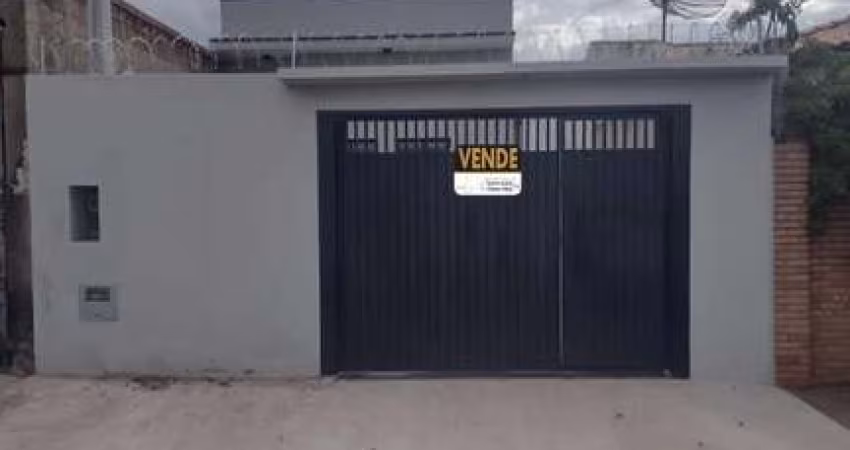 Belíssima Casa Térrea à Venda em Salto/SP – Próxima ao Centro!!