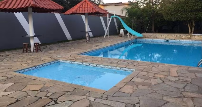 Chácara com 3 Dormitórios e Lazer Completo em Salto/SP