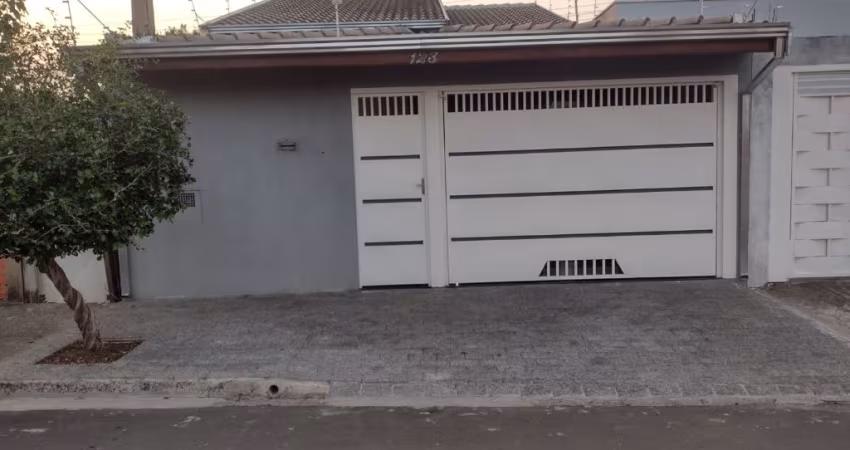 Belíssima casa disponível para venda ...