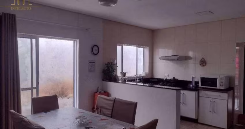 Casa à Venda em Excelente Localização - Oportunidade com Potencial de Ampliação!
