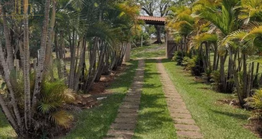 Chácara / sítio à venda no Jardim Egídio Labronici com 5 quartos!