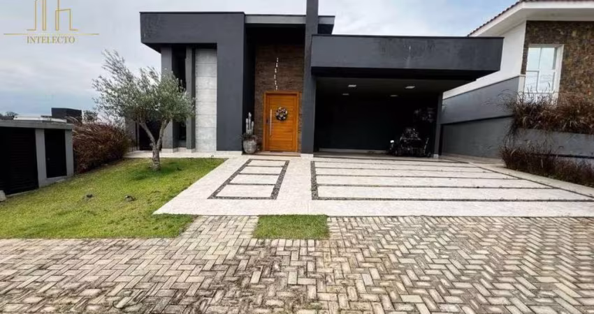 Casa no Condomínio Portal dos Bandeirantes, Salto SP, com 3 Suítes e Piscina