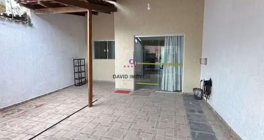 Casa comercial com 1 sala para alugar na Rua Camaroeiro, 82, Centro, Caraguatatuba