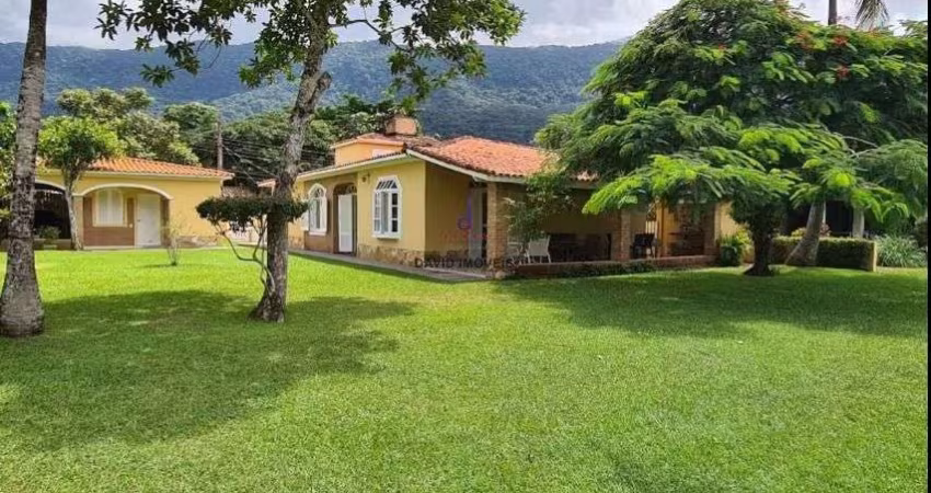 Casa à Venda - 05 dorm - 600m² - Guaecá- São Sebastião/SP